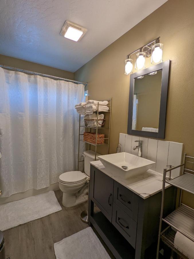 Contemporary 2-Bedroom Close To Downtown, Dining Eugene Extérieur photo